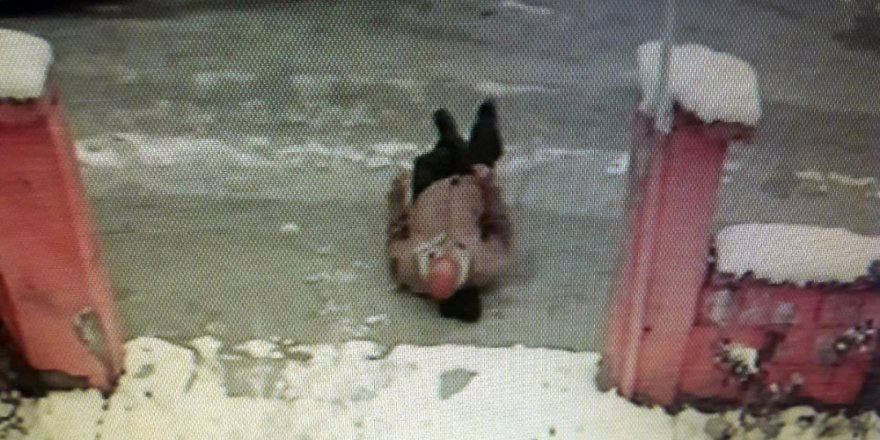 Isparta'da buzlu yolda düşen adam beyin kanaması geçirdi