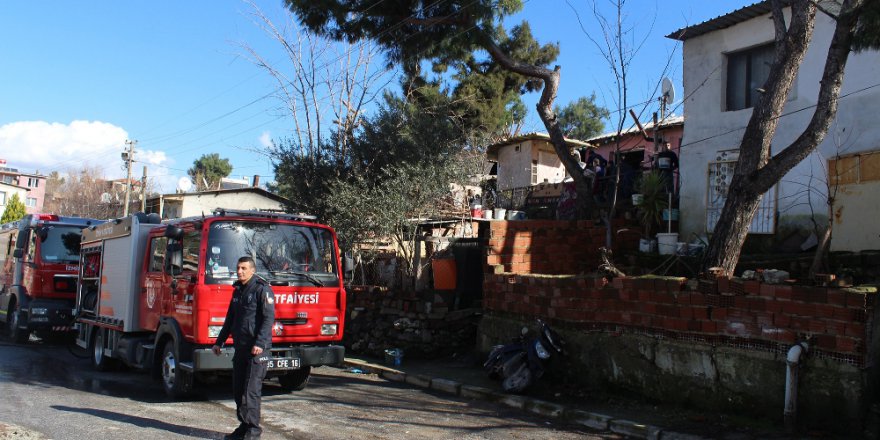 İzmir’de yangın faciası: Anne ve bebeği öldü