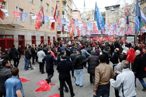 AKP ve CHP ARASINDA SOKAK KAVGASI .ÇIKTI