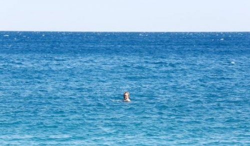 ANTALYA'DA OYUNU KULLANAN SAHİLE KOŞTU