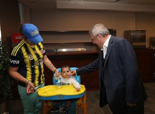 Aziz Yıldırım, Taraftarlarla Bir Araya Geldi