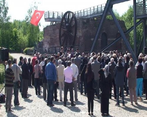 BELÇİKA MADEN OCAĞINDA SOMA İÇİN ANMA
