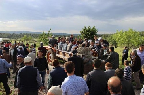 BİR MEZARDAN DİĞER MEZARA!