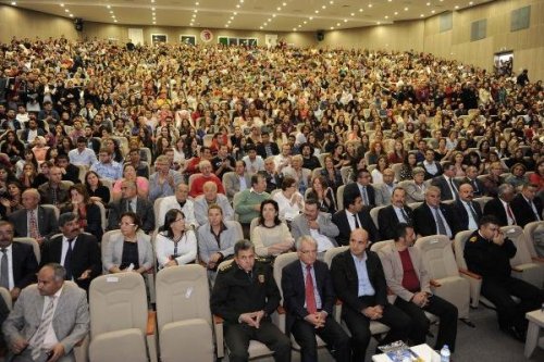 ÇANAKKALE'DE İLBER ORTAYLI İZDİHAMI