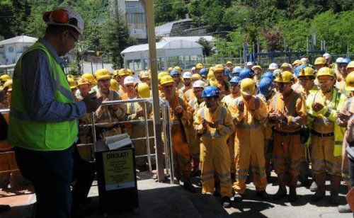 ÇAYELİ BAKIR MADENİ İŞÇİLERİ İŞ BIRAKTI