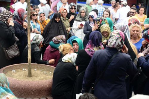 DEHŞET ANLARINI ANLATTI: TERÖRİST UZUN NAMLULU SİLAHLA ÜSTÜMÜZE DOĞRU ATEŞ EDİYORDU