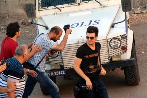 DİYARBAKIR'DA 5 BİN KİŞİ SOMA İÇİN SGK'YA YÜRÜDÜ