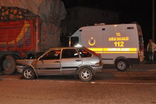 DÜZCE'DE İKİ KAZA: 2 ÖLÜ, 3 YARALI