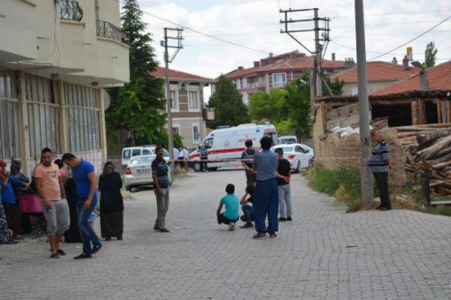 EŞİNDEN BOŞANAN BANU'YU SEVGİLİSİ SOKAK ORTASINDA ÖLDÜRDÜ