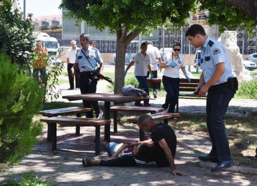 EŞİNİ VURDU, KUCAĞINA ALIP 'NE OLUR ÖLME' DİYE YALVARDI