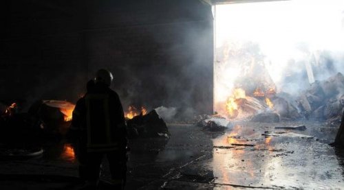 Gaziantep'te Ambalaj Fabrikasında Yangın (2)