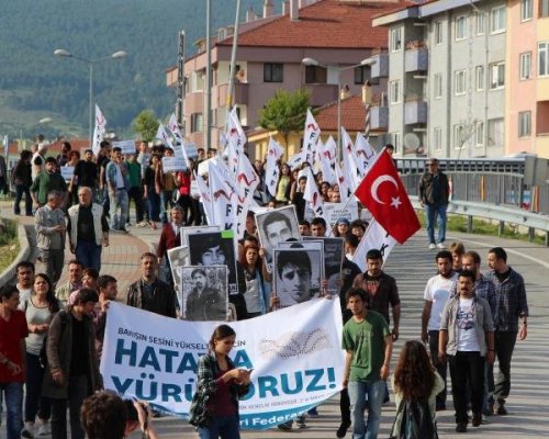 İSTANBUL HATAY'A BARIŞ İÇİN YÜRÜYÜŞE GEÇTİ