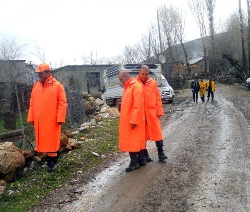 KAYBOLAN 2 MİNİK KUZENİN DONMUŞ CESETLERİ BULUNDU