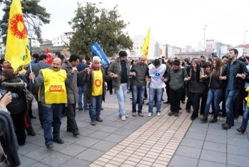 KAYSERİ’DE EĞİTİMCİLERDEN, 'ALO OĞLUM' EYLEMİ