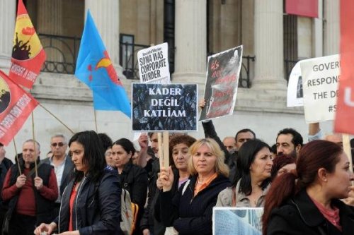 LONDRA'DA SOMA FACİASI BÖYLE PROTESTO EDİLDİ