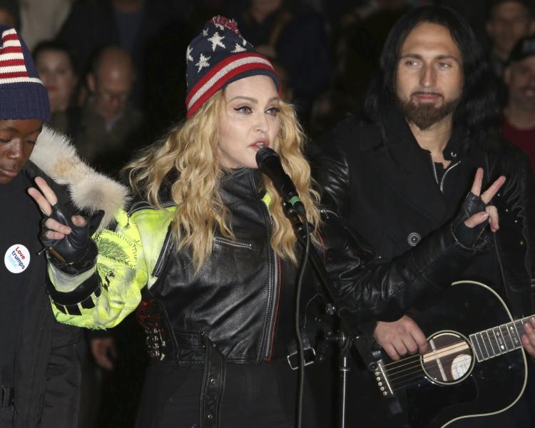 madonna-performance-washington-square-park.jpg