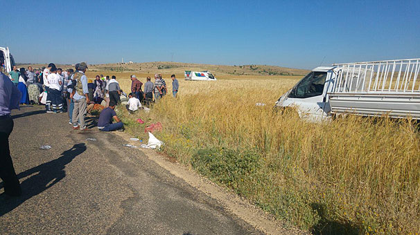 mardin-de-trafik-kazasi-4-olu-13-yarali-9341643.jpeg