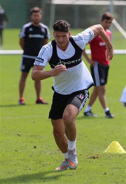 mario-gomez-4-001.jpg