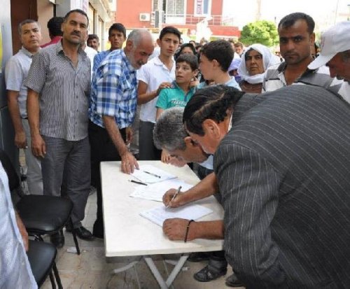 ÖCALAN'A ÖZGÜRLÜK YÜRÜYÜŞÜ VE İMZA KAMPANYASI