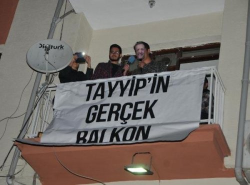 ÖĞRENCİLERDEN 'BALKON' KONUŞMASI