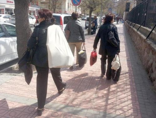 Oy Pusulalarının Bulunduğu Çuvalları Sırtlanıp Gittiler