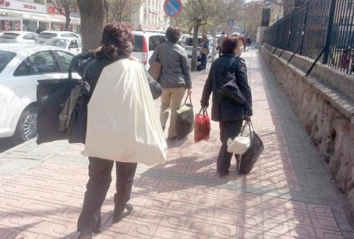 Oy Pusulalarının Bulunduğu Çuvalları Sırtlanıp Gittiler