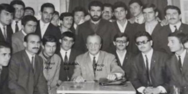 page_hulusi-akar-abdullah-gul-ve-necip-fazil-kisakurek-ayni-karede_674382246.jpg