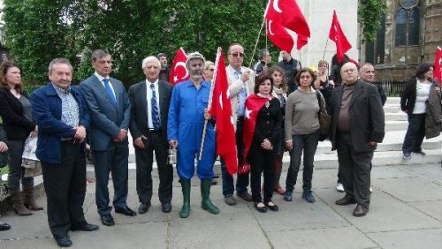 SOMA FACİASI LONDRA'DA PROTESTO EDİLDİ