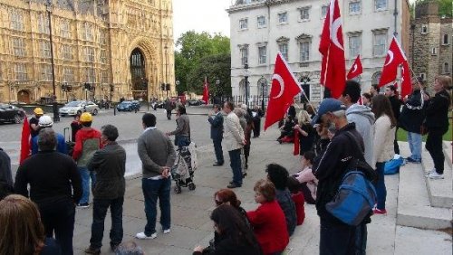 SOMA FACİASI LONDRA'DA PROTESTO EDİLDİ