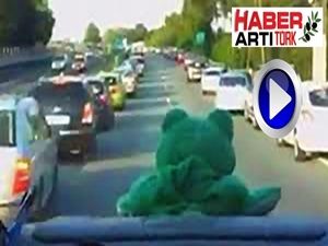 AMBULANSA BÖYLE YOL VERİYORLAR