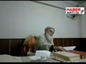 ALLAH İLE KONUŞUP DEPREMİ ENGELLEYEN HOCA