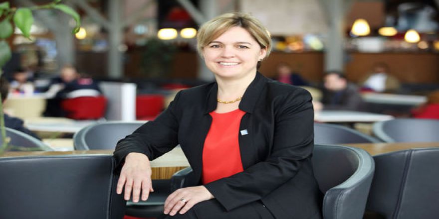 CHP'Lİ SELİN SAYEK BÖKE'Yİ CANLI YAYINDA BÖYLE TEHDİT ETTİLER