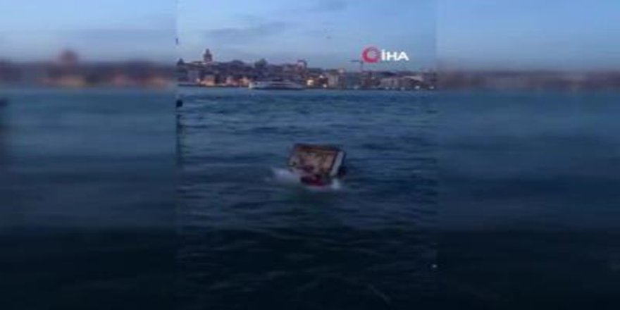 EMİNÖNÜNDE ARAÇ DENİZE UÇTU