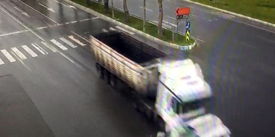 TIR HAFİF TİCARİ ARCI BİÇTİ 2 YARALI